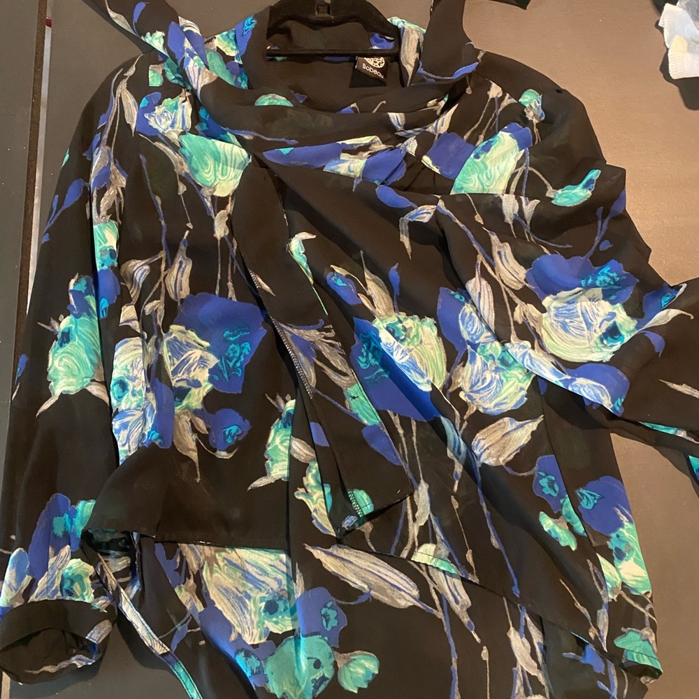 Long sleeved elegant blouse